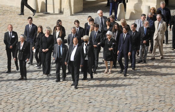 Les membres de la famille, Alain Belmondo, Luana, Paul, Alessandro, Victor, Florence, Giacomo, Olivier, Muriel Belmondo, Elodie Constanti, Pierre Vernier - Cérémonie d'hommage national à Jean-Paul Belmondo à l'Hôtel des Invalides à Paris, le 9 septembre 2021. © Dominique Jacovides/Bestimage