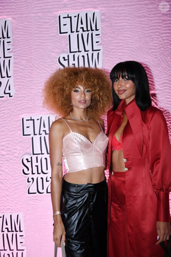 Alicia Aylies et Flora Coquerel à la 17ème édition du Etam Live Show à la Monnaie de Paris le 24 septembre 2024. © Rachid Bellak / Bestimage