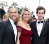 Si elle peut compter sur ses fils dont elle est proche, la vie ne l'épargne pas. 
Paul Belmondo (habillé en Lanvin), sa femme Luana et leur fils Victor - Montée des marches de la cérémonie de clôture du 69ème Festival International du Film de Cannes.. © Olivier Borde-Cyril Moreau/Bestimage