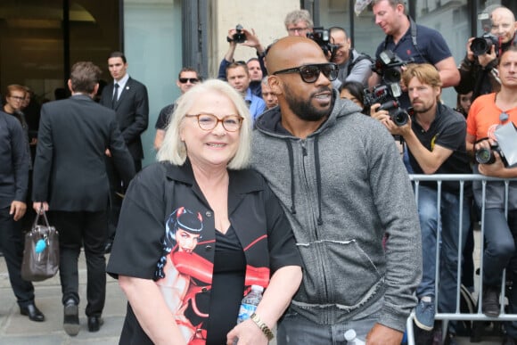 Josiane Balasko et son fils adoptif Rudy Berry - Arrivées au défilé de mode "Jean Paul Gaultier", collection Haute-Couture automne-hiver 2015/2016, au siège de la marque Jean-Paul Gaultier à Paris, le 8 juillet 2015 