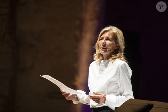 Exclusif - Claire Chazal récite une histoire d'amour provençale aux côtés d'un baryton, d'un pianiste et d'un danseur lors de la 2ème édition du Festival de Toulouse à l'auditorium Saint-Pierre-des-Cuisines à Toulouse, France, le 9 juillet 2023. © Frédéric Maligne/Bestimage