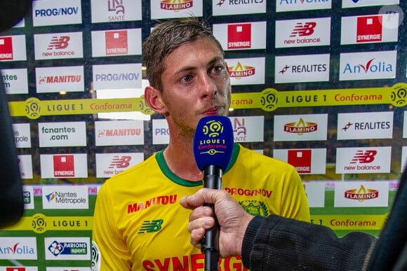 Nantes a bien payé cette commission très onéreuse à l'été 2023, sans toutefois verser l'argent de la pénalité
 
Emiliano Sala lors du match du FC Nantes contre le FC Toulouse au Stade de la Beaujoire le 20 octobre 2018. Le 21 janvier 2019, le footballeur italo-argentin a disparu à bord d'un avion qui le menait à Cardiff, où il venait d'être transféré. © Pierre Perusseau/Bestimage