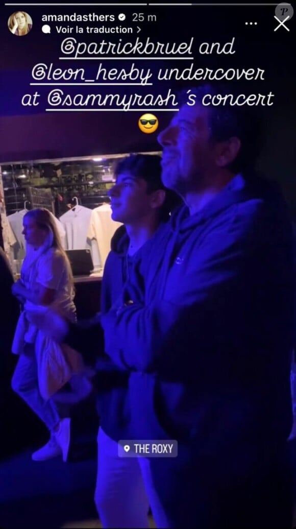 éon, Patrick et Amanda se sont rendus dans un lieu intitulé Roxy où ils ont assisté à un concert. L'ambiance était belle et le trio semble s'être bien amusé.
Patrick Bruel et Amanda Sthers réunis pour l'anniversaire de leur fils Léon à Los Angeles.