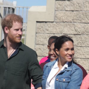 Le prince Harry, duc de Sussex, et Meghan Markle, duchesse de Sussex rencontrent les membres de "Waves for Change" au Cap lors de leur 2ème journée en Afrique du Sud. Le 24 septembre 2019