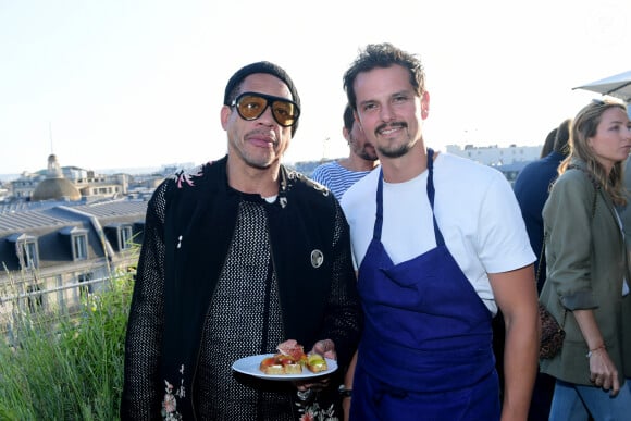 Exclusif - JoeyStarr (Joey Starr) et Juan Arbelaez (saison 3 de Top Chef) à la soirée d'inauguration du premier café Messika au rooftop 7ème étaage du Printemps Haussmann à Paris, France, le 2 juin 2023. © Rachid Bellak/Bestimage 