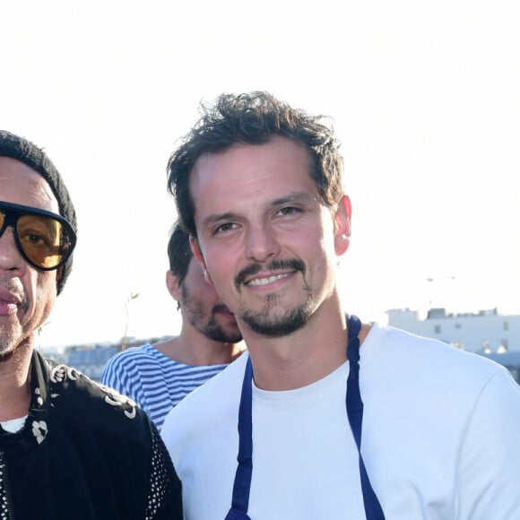 Exclusif - JoeyStarr (Joey Starr) et Juan Arbelaez (saison 3 de Top Chef) à la soirée d'inauguration du premier café Messika au rooftop 7ème étaage du Printemps Haussmann à Paris, France, le 2 juin 2023. © Rachid Bellak/Bestimage 