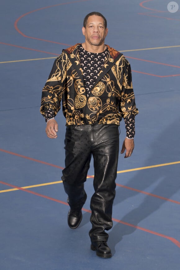 "Quel est votre spot préféré à Paris ?"
Joey Starr - Défilé Marine Serre "Collection Prêt-à-Porter Homme Printemps/Eté/2023" lors de la Fashion Week de Paris (PFW), le 25 juin 2022. 