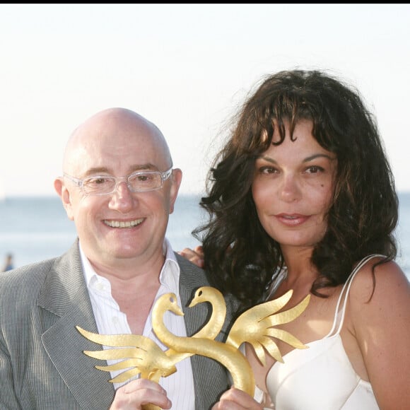 France 2 remplace ainsi "Capitaine Marleau" par le film "Je vous trouve très beau" d'Isabelle Mergault dans lequel Michel Blanc campe le premier rôle
Michel Blanc et Isabelle Mergault - Festival du film de Cabourg 2006