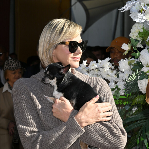 "L'abandon est considéré comme un acte de maltraitance, puni par la loi, qui concerne chaque année des milliers d'animaux de compagnie"
La princesse Charlene de Monaco a participé au chapiteau de Fontvieille, à Monaco, le 5 octobre 2024