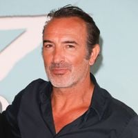 Installé à Saint-Cloud dans un quartier privé, Jean Dujardin se mobilise pour sa ville huppée qui s'embellit