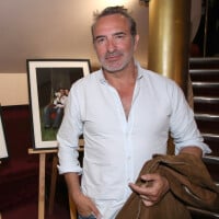 Installé à Saint-Cloud dans un quartier privé, Jean Dujardin se mobilise pour sa ville huppée qui s'embellit