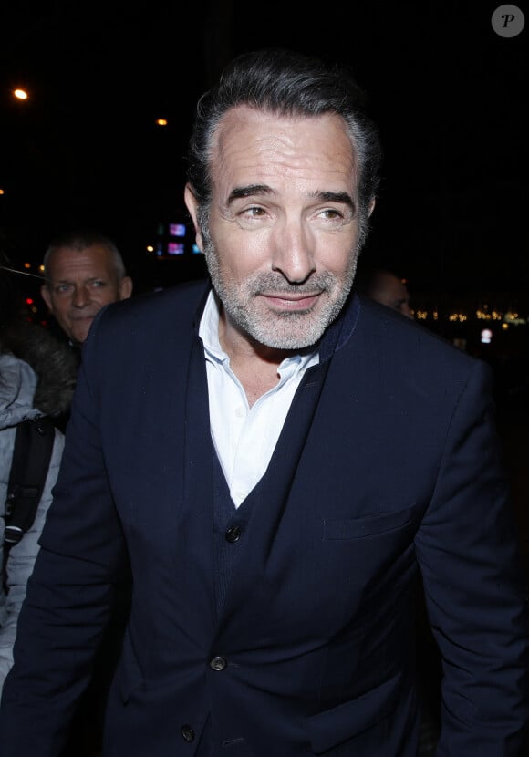 Exclusif - Jean Dujardin - Arrivées à l'avant-première du film "Sur les chemins noirs" au cinema UGC Normandie à Paris le 13 mars 2023. © Denis Guignebourg/ Bestimage