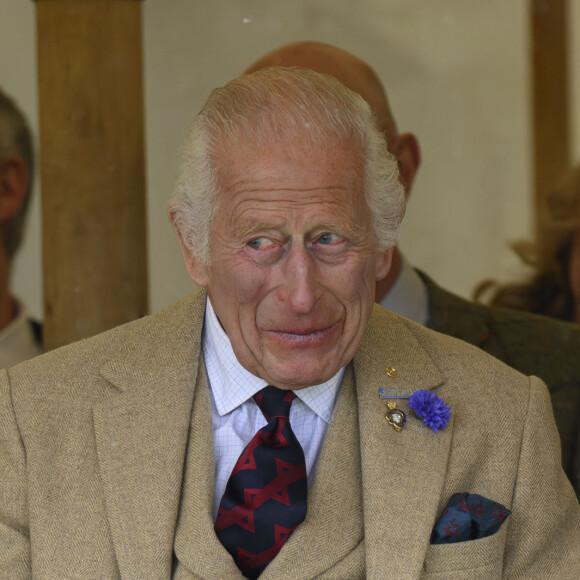 Le roi Charles III d'Angleterre assiste aux Jeux des Highlands de Mey. 