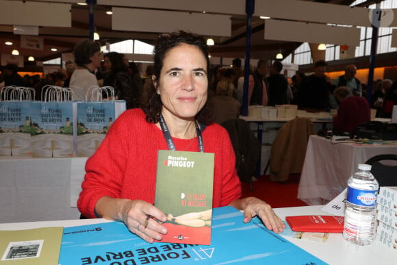 Elle l'évoque pour le magazine "Paris Match"
Mazarine Pingeot lors de la 41ème Foire du Livre de Brive dans La Halle Brassens, à Brive-la-Gaillarde, France, le 11 novembre 2023. © Jean-Marc-Lhomer/Bestimage