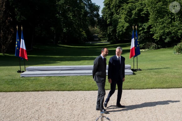 Le premier ministre Edouard Philippe, le ministre de l'Economie et des Finances Bruno Le Maire - Photo officielle du nouveau gouvernement dans les jardins du Palais de l'Elysée à Paris le 22 juin 2017. © Cyril Moreau/Bestimage 