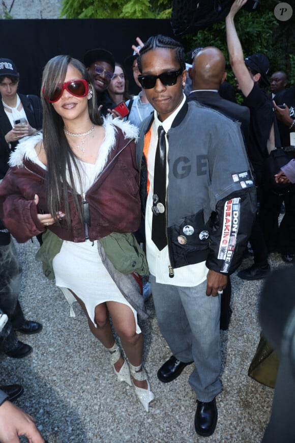 Rihanna et Asap Rocky assistent au défilé d'A$AP Rocky, " AMERICAN SABOTAGE, " Presented by AWGE Menswear Spring/Summer 2025 dans le cadre de la Semaine de la mode de Paris à Paris, France, le 21 juin 2024. Photo par Jerome Dominé/ABACAPRESS.COM