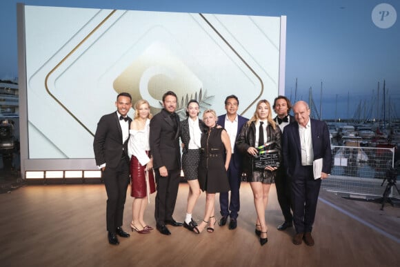 Exclusif - Mohamed Bouhafsi, Celine Salette, Samuel Lebihan, Charlotte Le Bon, Anne-Elisabeth Lemoine, Patrick Cohen, Santa, Bertrand Chameroy, Pierre Lescure sur le plateau de l'émission "C à vous" lors du 77ème Festival International du Film de Cannes (14 - 25 mai 2024), le 24 mai 2024. © Jack Tribeca / Bestimage No web pour la Belgique et la Suisse