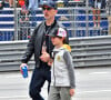 A son fils Raphaël également
Gad Elmaleh et son fils Raphaël durant le 6eme Monaco E-Prix à Monaco, le 6 mai 2023. Nick Cassidy (Envision Racing) s'est imposé à Monaco devant le Néo-Zélandais Mitch Evans (Jaguar TCS Racing), arrivé second, et le Britannique Jake Dennis (Avalanche Andretti), 3eme. Nick Cassidy prend la tête du championnat. Le championnat de Formule E est une compétition automobile, organisée par la FIA, mettant en scène uniquement des monoplaces 100% électriques. Le premier E Grand Prix a eu lieu à Pekin en septembre 2014. © Bruno Bebert/Bestimage 