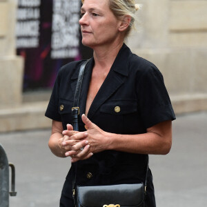 Anne-Elisabeth Lemoine - Arrivées des célébrités aux obsèques de Jane Birkin en l'église Saint-Roch à Paris. Le 24 juillet 2023 © Jacovides-KD Niko / Bestimage 