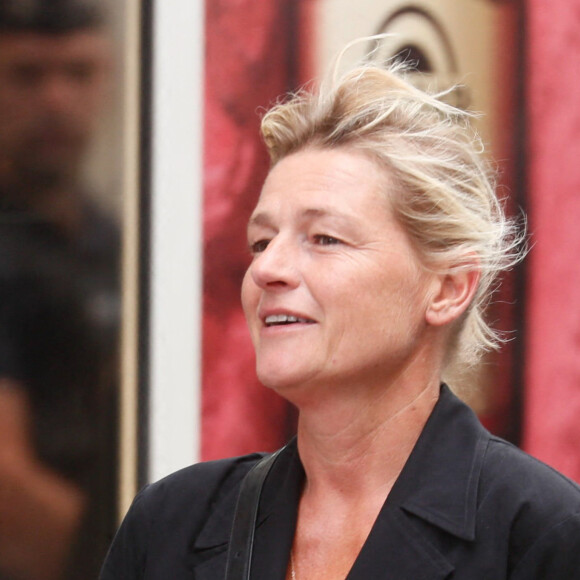 Anne-Elisabeth Lemoine - Arrivées des célébrités aux obsèques de Jane Birkin en l'église Saint-Roch à Paris. Le 24 juillet 2023 © Jacovides-KD Niko / Bestimage 