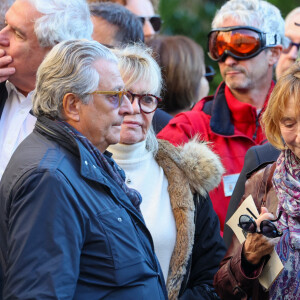 Christian Clavier, Marie-Anne Chazel, Ramatoulaye Diop, la veuve du défunt - Sortie des Obsèques de Michel Blanc en l'église Saint-Eustache à Paris, le 10 octobre 2024. © Moreau / Jacovides / Bestimage