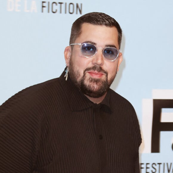 Artus (Victor-Artus Solaro) au photocall de la cérémonie de clôture de la 24ème édition du Festival de la Fiction TV de La Rochelle, France, le 17 septembre 2022. © Patrick Bernard/Bestimage 