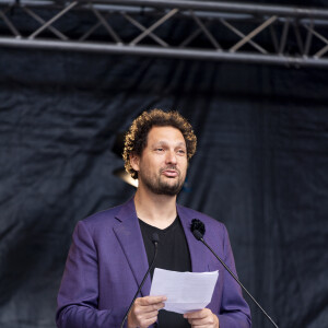 Quatre numéros auraient été commandés
Exclusif - Eric Antoine lors de l'hommage à l'humoriste Guillaume Bats, mort à 36 ans, à Montmirail, Marne, France, le 17 juin 2023. © Pierre Perusseau/Bestimage 