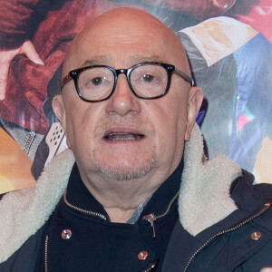 Michel est décédé à l'âge de 72 ans d'une réaction allergique suivi de malaises cardiaques.
Michel Blanc assistant à l'avant-première de Docteur au cinéma Publicis à Paris, France, le 21 novembre 2019. Photo par Aurore Marechal/ABACAPRESS.COM