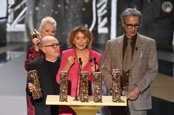 Marie-Anne Chazel, Michel Blanc, Gérard Jugnot, Christian Clavier, Josiane Balasko, Bruno Moynot et Thierry Lhermitte lors de la 46e édition de la cérémonie des César du cinéma à l'Olympia à Paris, France, le 12 mars 2021. Photo par Bertrand Guay/Pool/ABACAPRESS.COM