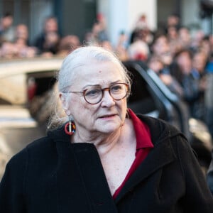 Josiane Balasko et George Aguilar lors de la cérémonie d'enterrement de l'acteur français Michel Blanc à l'église Saint Eustache à Paris, France, le 10 octobre 2024. Il est décédé le 4 octobre à la suite d'une crise cardiaque consécutive à un choc anaphylactique. Michel Blanc était connu pour son rôle du célibataire maladroit Jean-Claude Dusse dans le film " Les Bronzés " de 1978. Photo par Florian Poitout/ABACAPRESS.COM