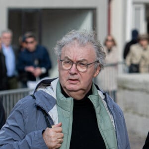 Dominique Besnehard lors de la cérémonie d'enterrement de l'acteur français Michel Blanc à l'église Saint Eustache à Paris, France, le 10 octobre 2024. Il est décédé le 4 octobre à la suite d'une crise cardiaque consécutive à un choc anaphylactique. Michel Blanc était connu pour son rôle du célibataire maladroit Jean-Claude Dusse dans le film " Les Bronzés " de 1978. Photo par Florian Poitout/ABACAPRESS.COM