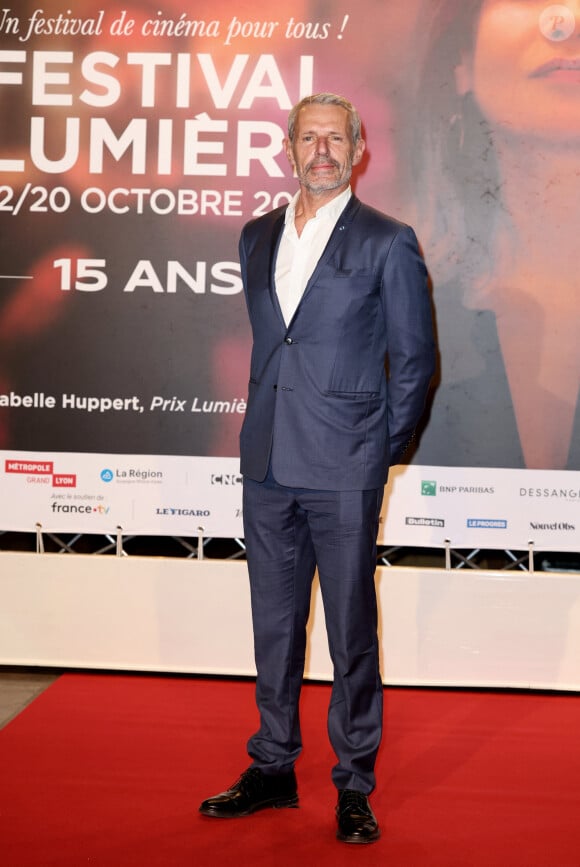 Lambert Wilson au photocall de la cérémonie d'ouverture de la 15ème édition du festival Lumière à la Halle Tony Garnier de Lyon le 12 octobre 2024. © Dominique Jacovides / Bestimage