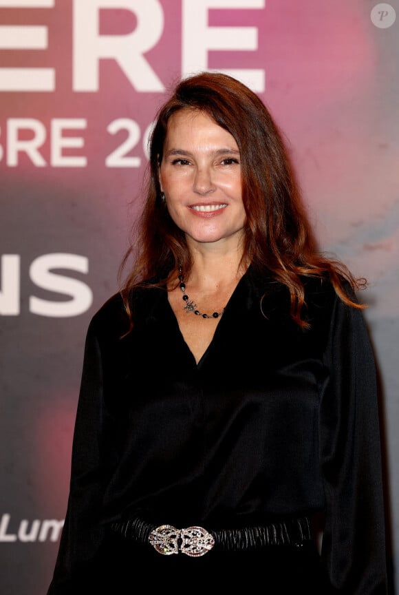 Virginie Ledoyen au photocall de la cérémonie d'ouverture de la 15ème édition du festival Lumière à la Halle Tony Garnier de Lyon le 12 octobre 2024. © Dominique Jacovides / Bestimage