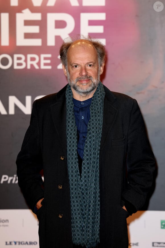 Denis Podalydès au photocall de la cérémonie d'ouverture de la 15ème édition du festival Lumière à la Halle Tony Garnier de Lyon le 12 octobre 2024. © Dominique Jacovides / Bestimage