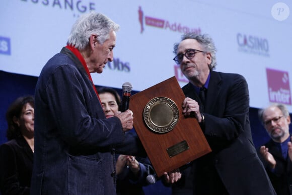 Tim Burton a honoré le grand Costa-Gavras
Le cinéaste Costa-Gavras, invité d'honneur de la cérémonie d'ouverture de la 15ème édition du Festival du film Lumière à Lyon, du 12 au 20 octobre 2024. Le cinéaste reçoit un prix d'honneur, lors de cette cérémonie, pour l'ensemble de son oeuvre, prix remis par le cinéaste Tim Burton. Lyon, (Rhône) FRANCE-12/10/2024. © Pascal Fayolle / Bestimage