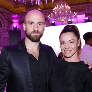 Elle a récemment posté sur son compte Instagram des photos d'un shooting professionnel dévoilant sa sensualité et sa grossesse bientot à terme 
Denitsa Ikonomova (enceinte) et son compagnon François Alu - Photocall du 5ème gala de charité de l'association "Les Bonnes Fées" à l'occasion de la campagne mondiale "Octobre Rose" à l'hôtel Peninsula, Paris le 3 octobre 2024. © Rachid Bellak/Bestimage 