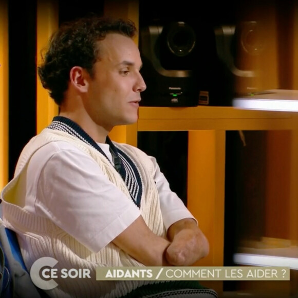 Théo Curin, dernièrement aux commandes de "Aidants, il est temps de les aider" se livre sur son incroyable parcours le plateau de "C ce soir" (France 5).