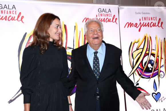 Massimo Gargia et une amie à la soirée de gala Enfance Majuscule à Salle Gaveau à Paris le 7 octobre 2024. Enfance Majuscule milite activement pour une libération de la parole des victimes, et pour une réelle prise en compte par les pouvoirs publics des violences et des maltraitances quotidiennes subies par les enfants. © Bertrand Rindoff / Bestimage 