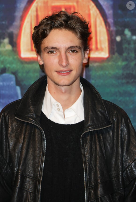 Vassili Schneider - Avant-première de la série "Loups Garous" au Grand Rex à Paris. Le 2 octobre 2024 © Coadic Guirec / Bestimage