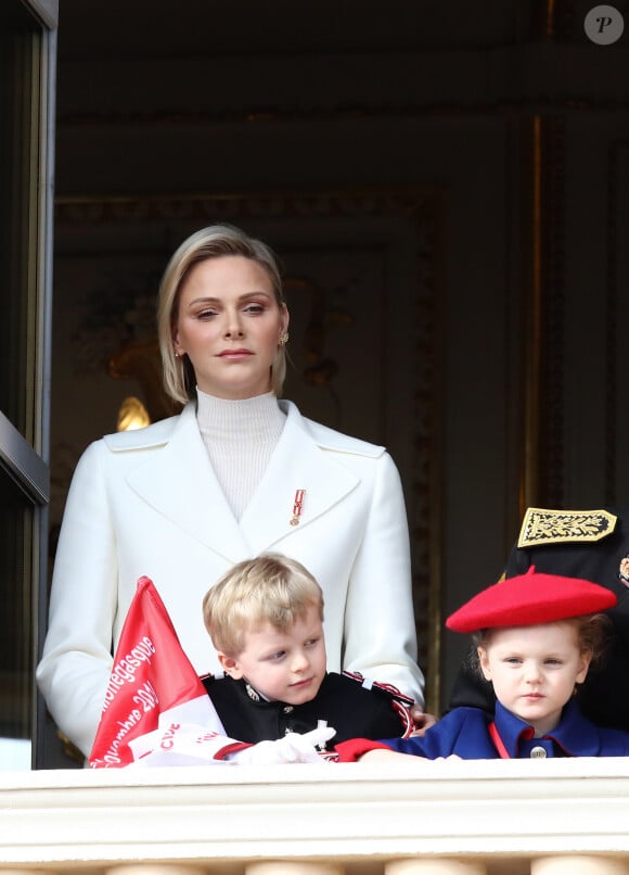 La princesse Charlene et ses enfants le prince Jacques et la princesse Gabriella au balcon du palais lors de la Fête nationale monégasque à Monaco. Le 19 novembre 2019