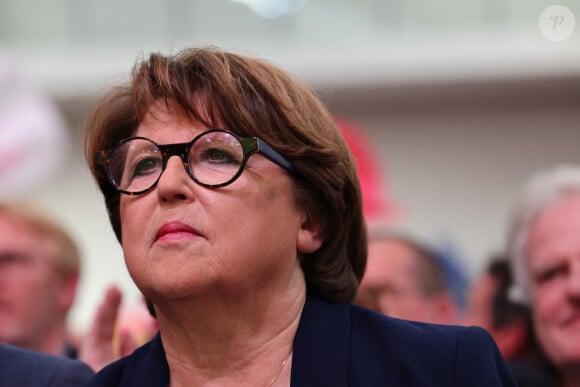 "Il avait douze ans de moins que moi et Martine Aubry avait essayé de me le piquer", se rappelle Dominique Voynet aujourd'hui

Martine Aubry - Dernier meeting du candidat socialiste R.Glucksmann aux élections européennes à Lille. Le 7 juin 2024 © Laurent Sanson / Panoramic / Bestimage