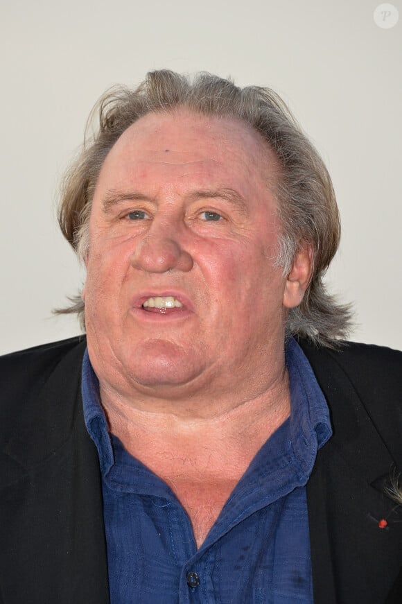 Du moins, pas ceux qui auraient pu confirmer ou infirmer la version défendue avec insistance par France Télévisions, ajoute le JDD
 
Gérard Depardieu - 10ème Festival du Film Francophone d'Angoulême. Le 25 août 2017 © Coadic Guirec / Bestimage