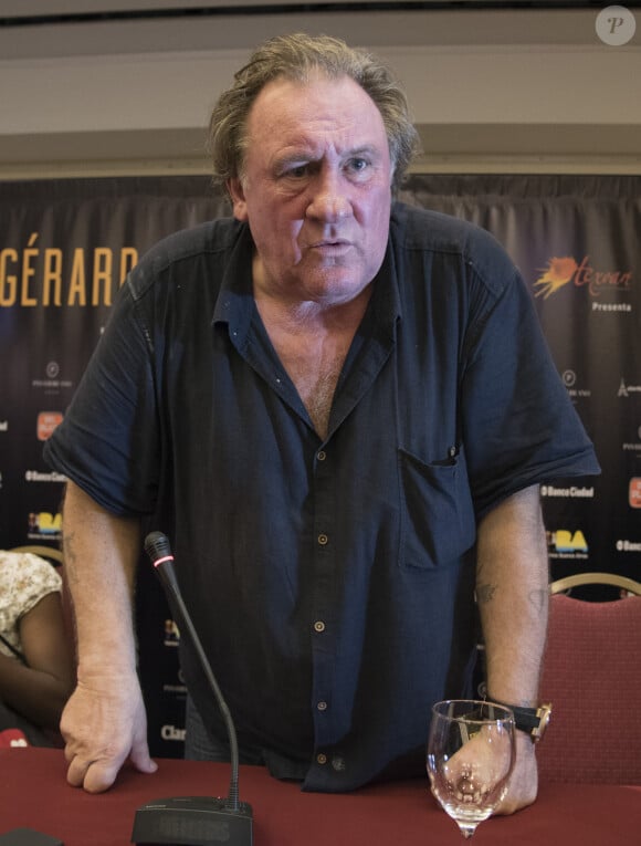 Gérard Depardieu donne une conférence de presse à l'hôtel Panamericano Buenos Aires à propos de ses spectacles au théatre Colon le 16 décembre 2016.