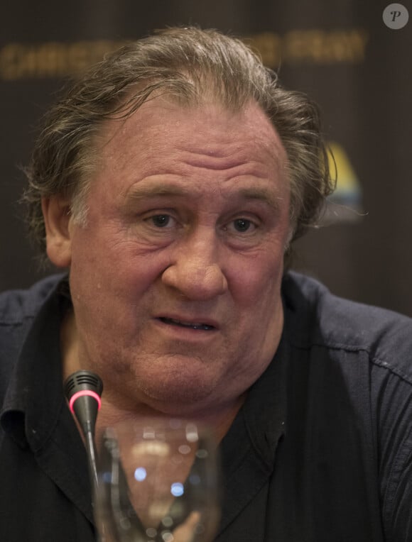 Gérard Depardieu lors d'une conférence de presse à l'hôtel Panamericano Buenos Aires à propos de ses spectacles au théatre Colon le 16 décembre 2016.