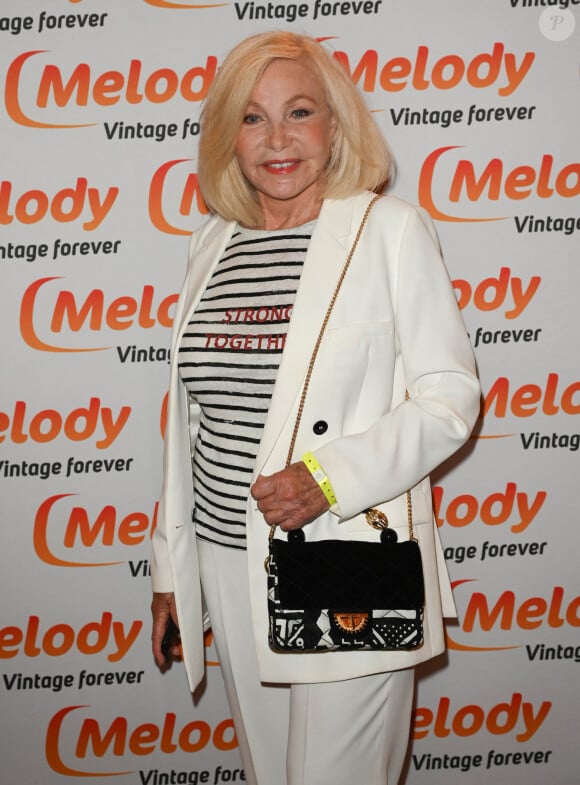 Michèle Torr - Photocall de la soirée du 20ème anniversaire de la chaîne Mélody TV à l'Olympia de Paris le 8 juin 2022. Depuis 20 ans, retrouvez les plus grands moments de la télévision dans des émissions de variétés incontournables, des concerts mythiques, des documentaires rares, des plages de clips collector. La chaîne Melody c'est aussi une expertise de la musique à travers ses émissions, les experts de la chanson française et internationale vous dévoilent les petits secrets des légendes de la musique. Melody a fait le choix éditorial de mettre en avant le patrimoine de la variété française, des premiers tubes d'une multitude d'artistes. © Coadic Guirec - Giancarlo Gorassini/Bestimage