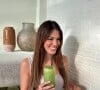 Riche en nutriments, elle est d'autant plus efficace que jus de citron ou vinaigre de cidre. On parle ici du Moringa, une plante moins connue mais très efficace.
Iris Mittenaere boit un Matcha sur Instagram