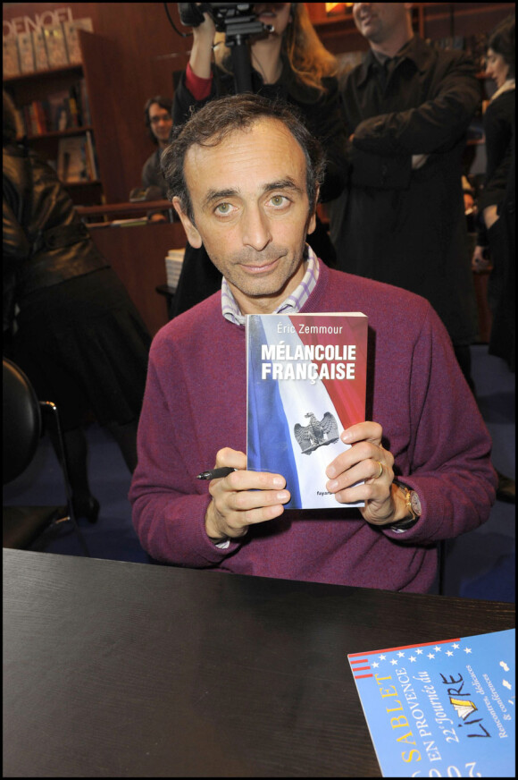Eric Zemmour lors du Salon du livre à Paris le 28 mars 2010