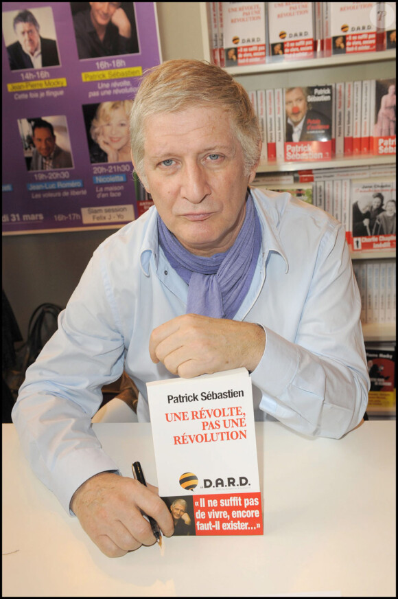 Patrick Sébastien lors du Salon du livre à Paris le 28 mars 2010