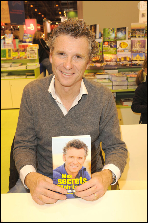 Denis Brogniart lors du Salon du livre à Paris le 28 mars 2010