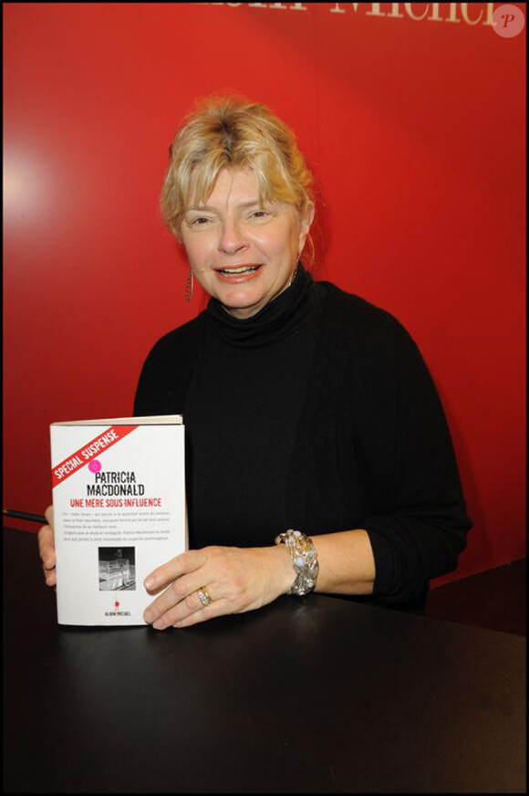 Patricia MacDonald lors du Salon du livre à Paris le 28 mars 2010